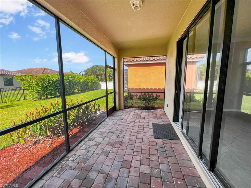 PROMENADE WEST - Residential Lease
