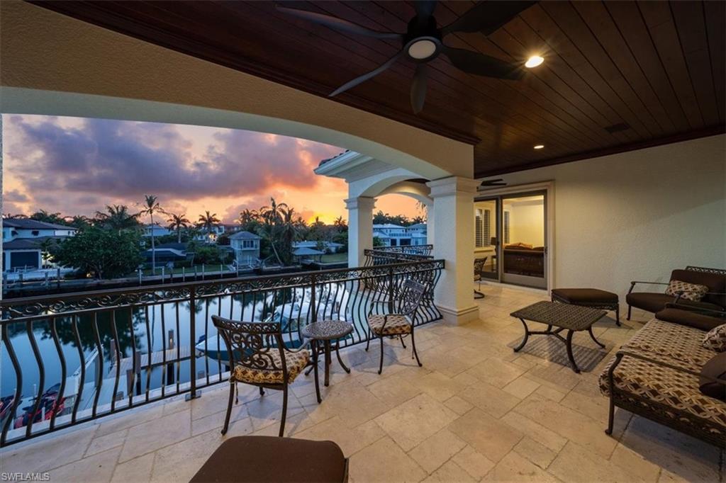 AQUALANE SHORES - Residential