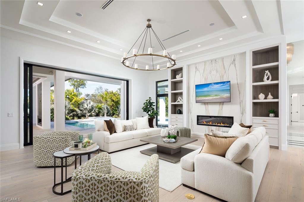 PINE RIDGE - Residential
