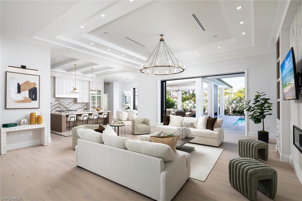 PINE RIDGE - Residential