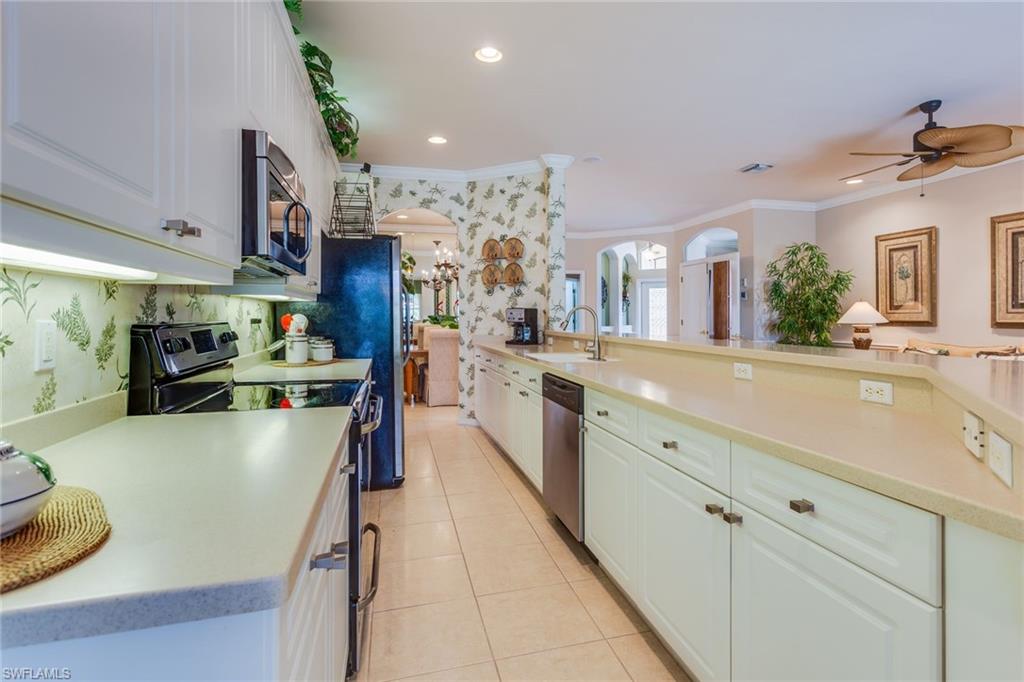COLONIAL LINKS - Residential