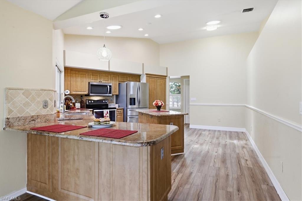 CROSS CREEK ESTATES - Residential
