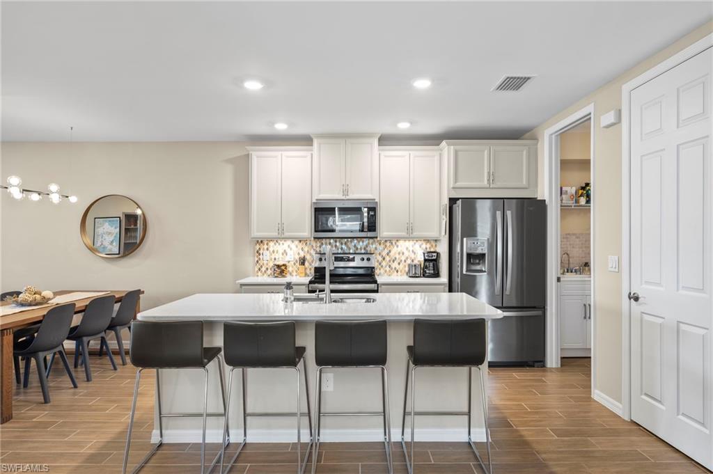 CORAL HARBOR - Residential Lease