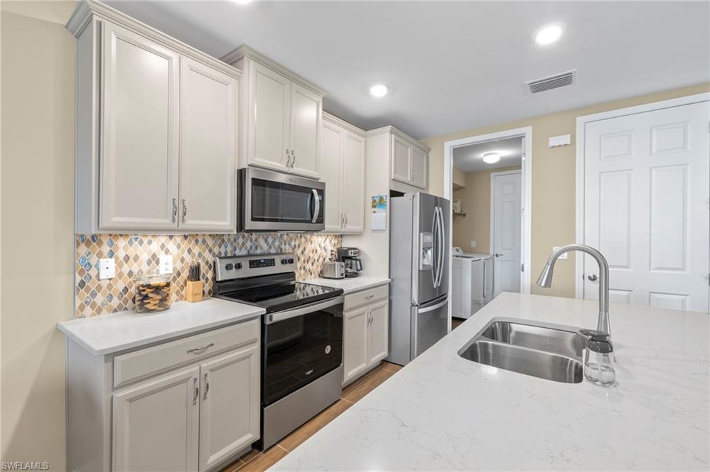 CORAL HARBOR - Residential Lease