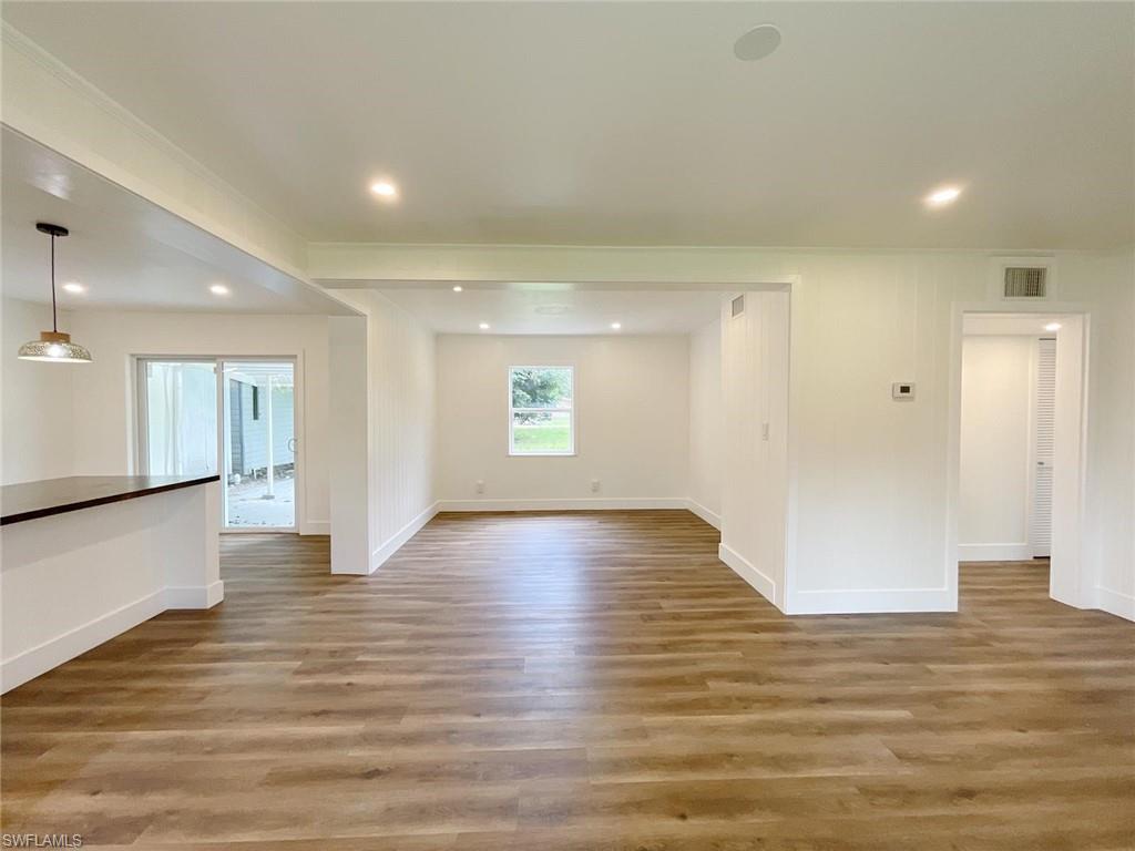 MARAVILLA CIRCLE - Residential