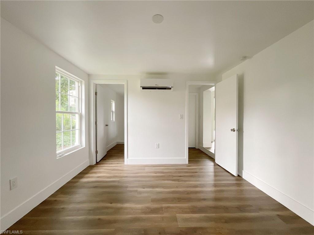 MARAVILLA CIRCLE - Residential