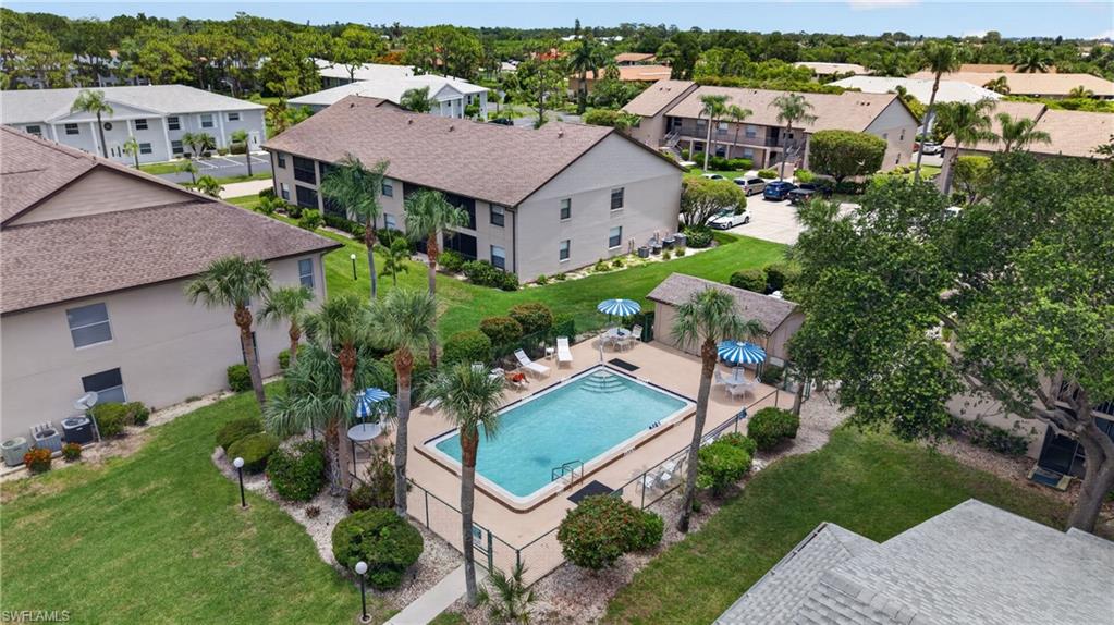 FOXMOOR CONDO - Residential