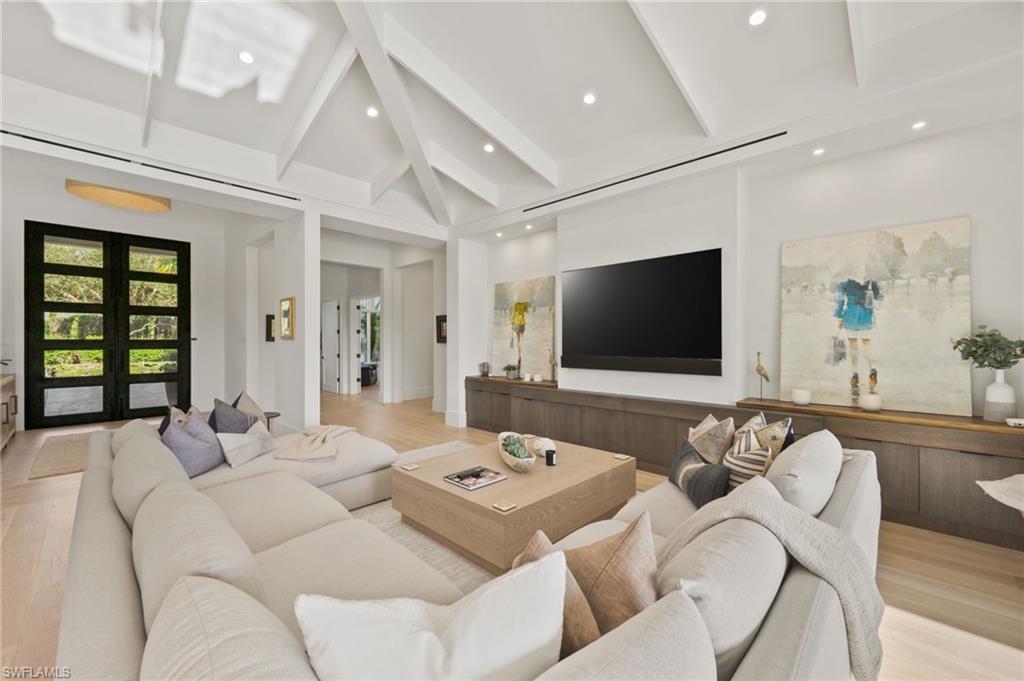 QUAIL WEST - Residential
