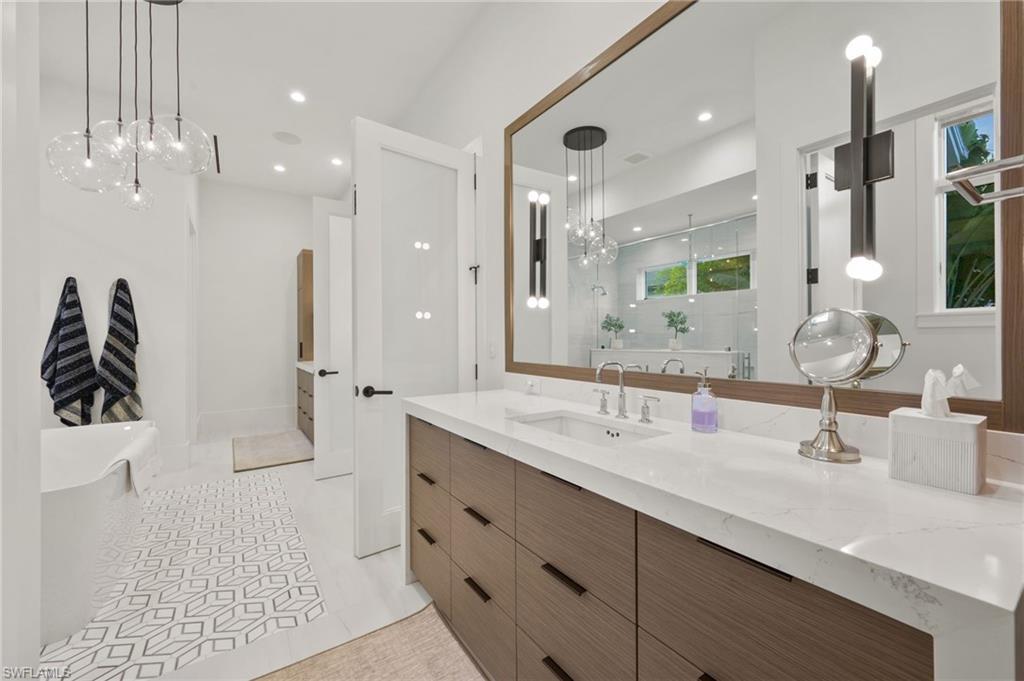 QUAIL WEST - Residential