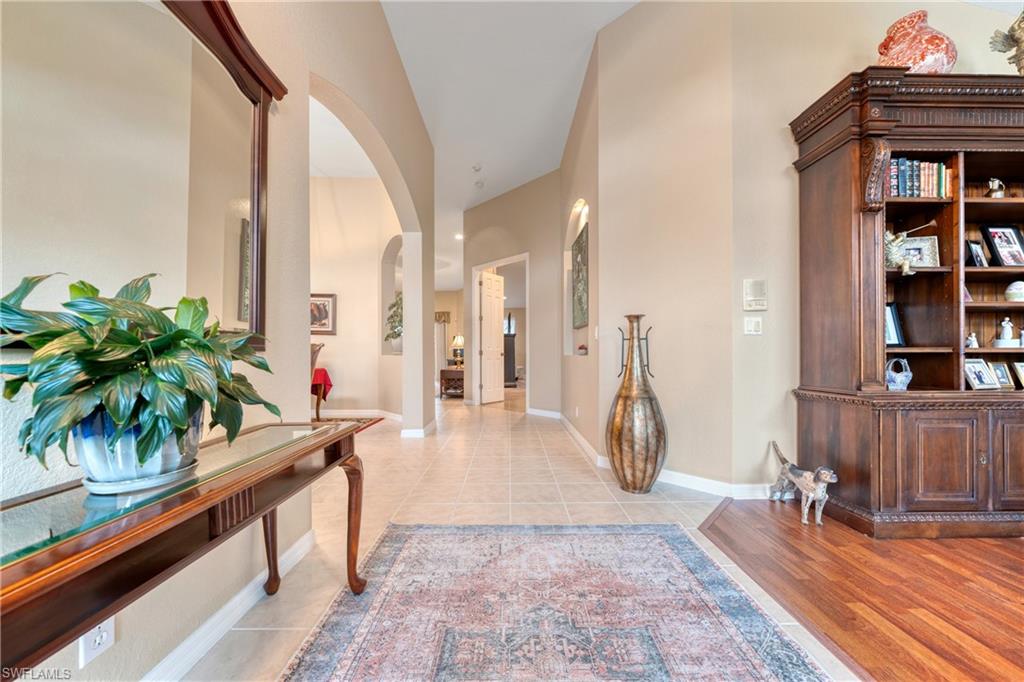 VALENCIA LAKES - Residential