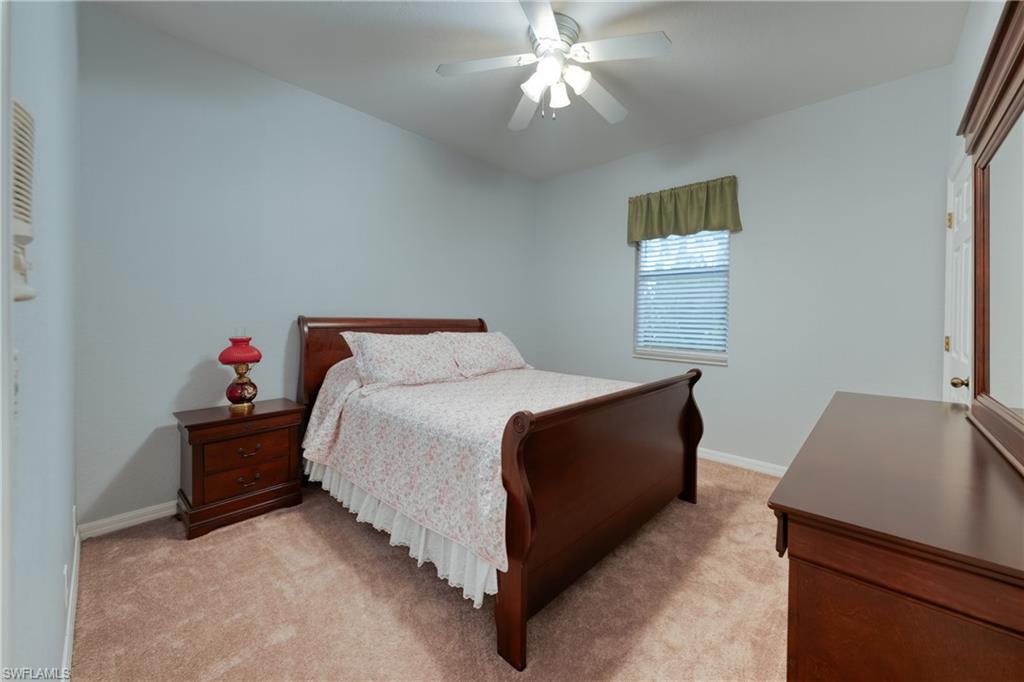 VALENCIA LAKES - Residential