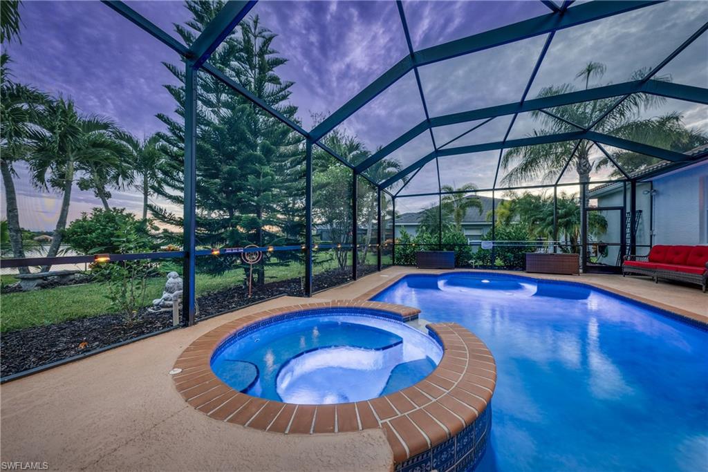 VALENCIA LAKES - Residential