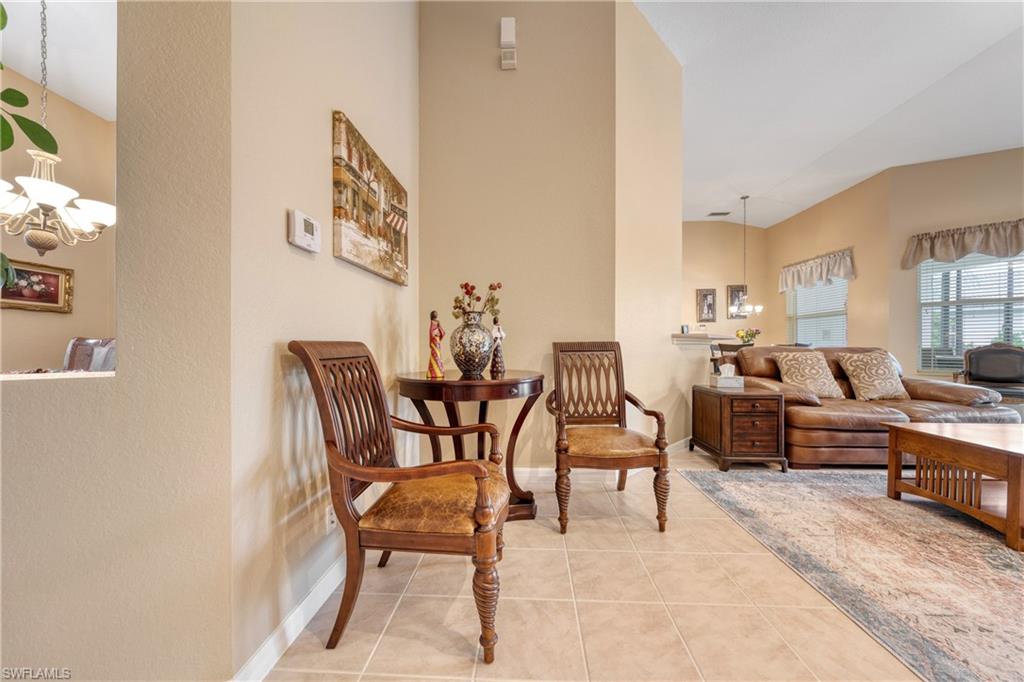 VALENCIA LAKES - Residential