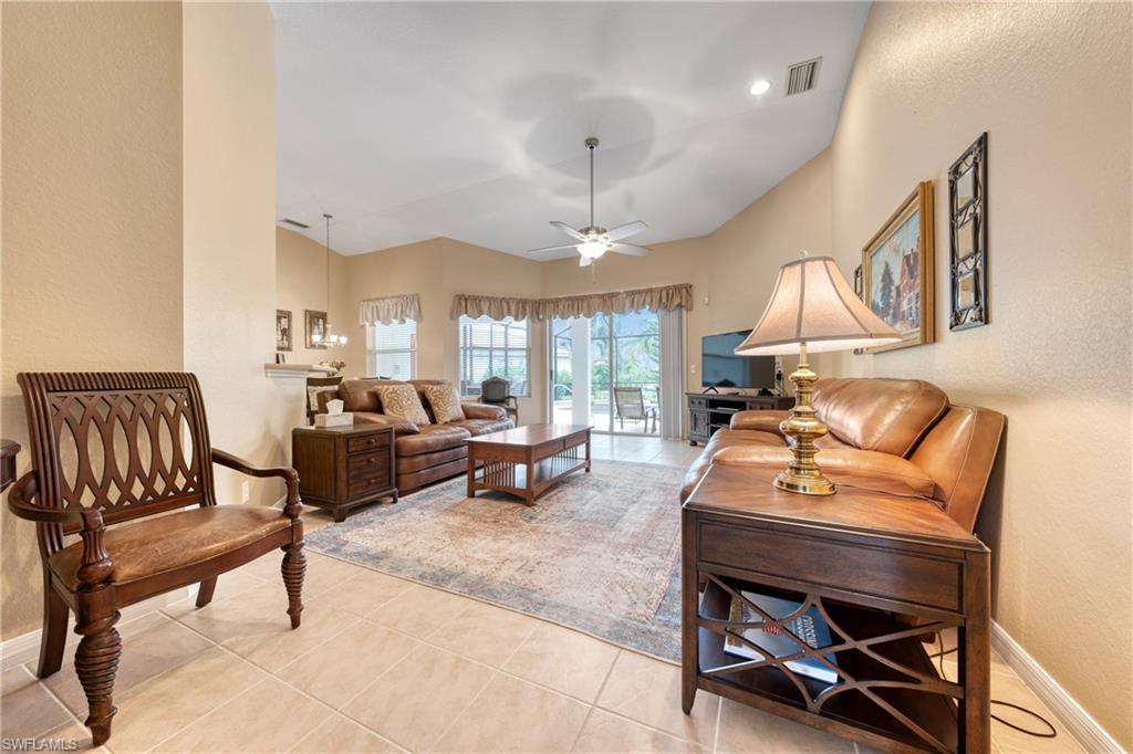 VALENCIA LAKES - Residential