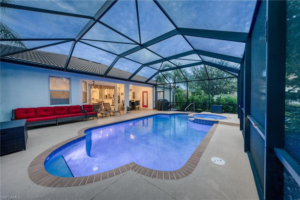 VALENCIA LAKES - Residential