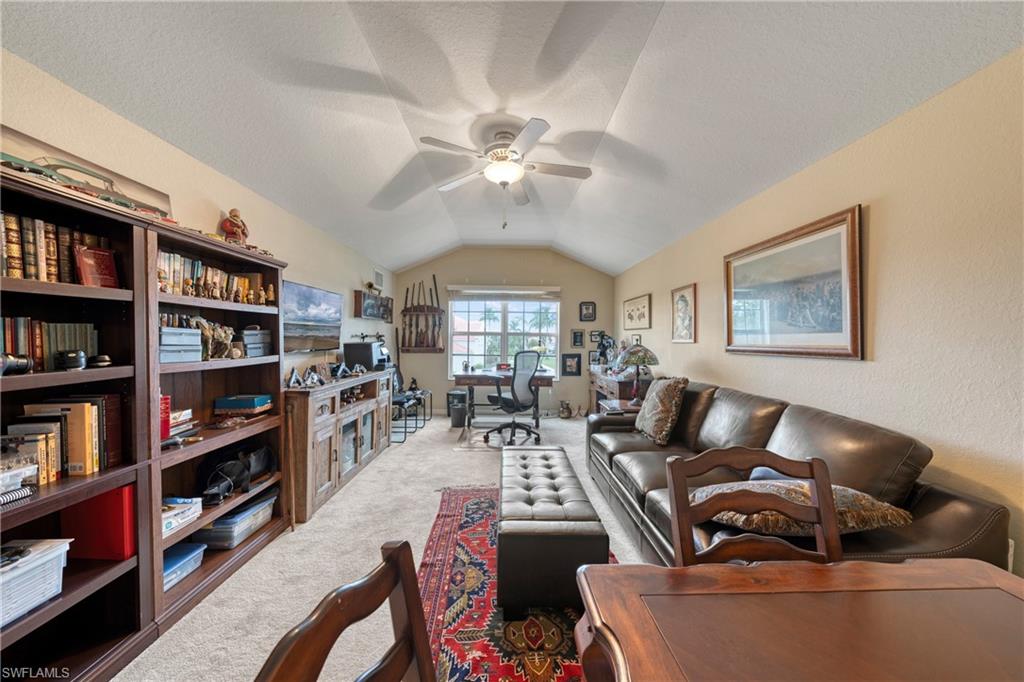 VALENCIA LAKES - Residential