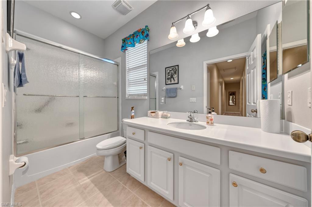 VALENCIA LAKES - Residential