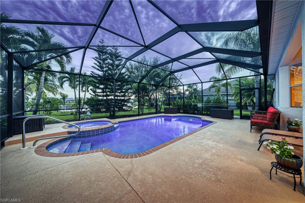 VALENCIA LAKES - Residential