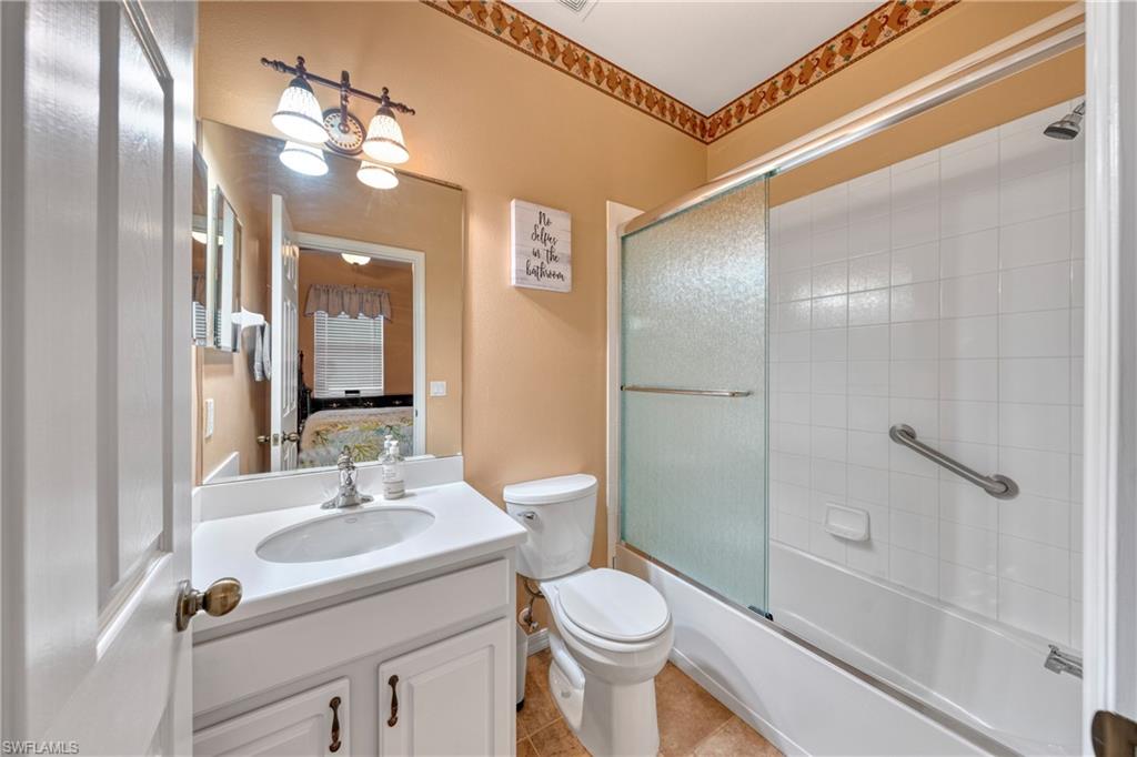 VALENCIA LAKES - Residential
