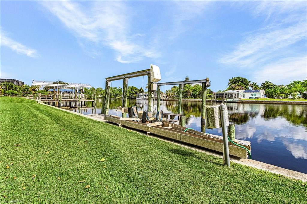 YACHT CLUB COLONY - Residential