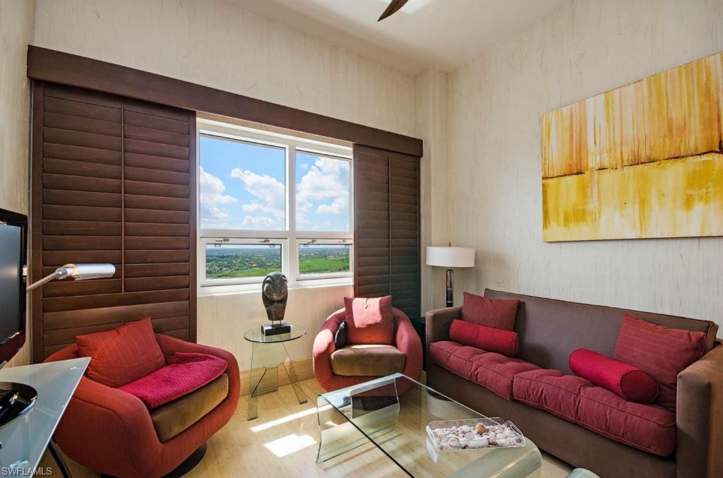 ESPERIA SOUTH - Residential
