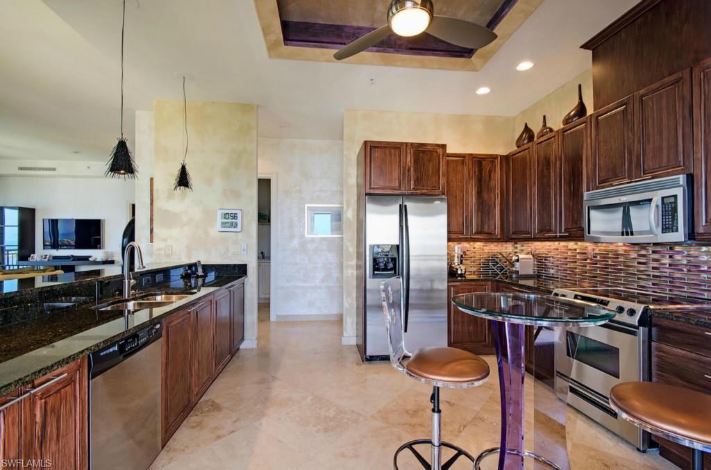 ESPERIA SOUTH - Residential