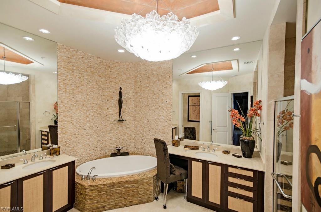 ESPERIA SOUTH - Residential