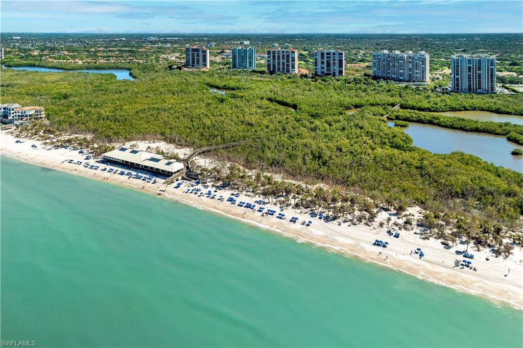 LAUREL OAKS AT PELICAN BAY - Residential