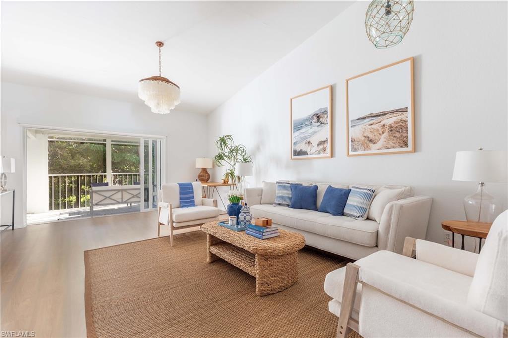 LAUREL OAKS AT PELICAN BAY - Residential
