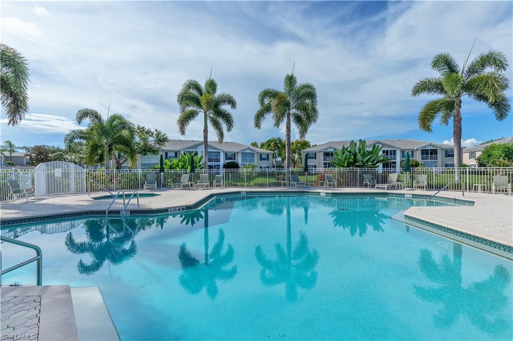 LAUREL OAKS AT PELICAN BAY - Residential