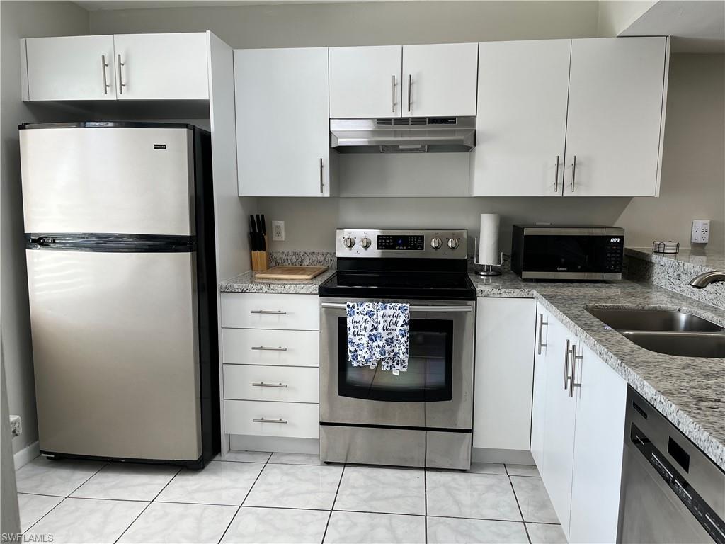SUNRISE III - Residential Lease