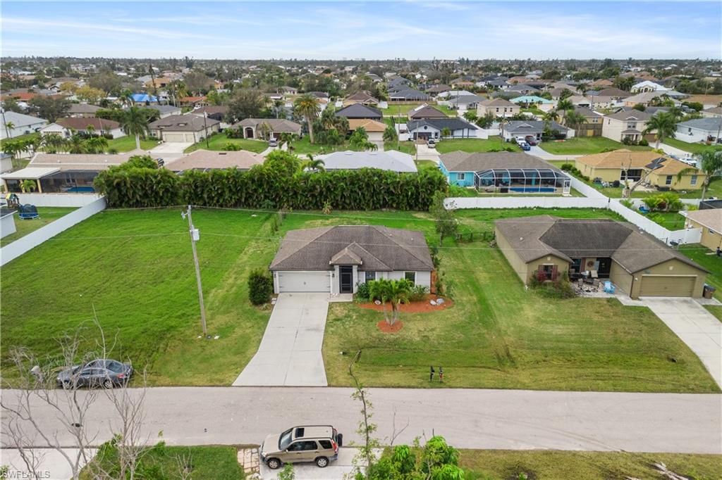 CAPE CORAL - Residential