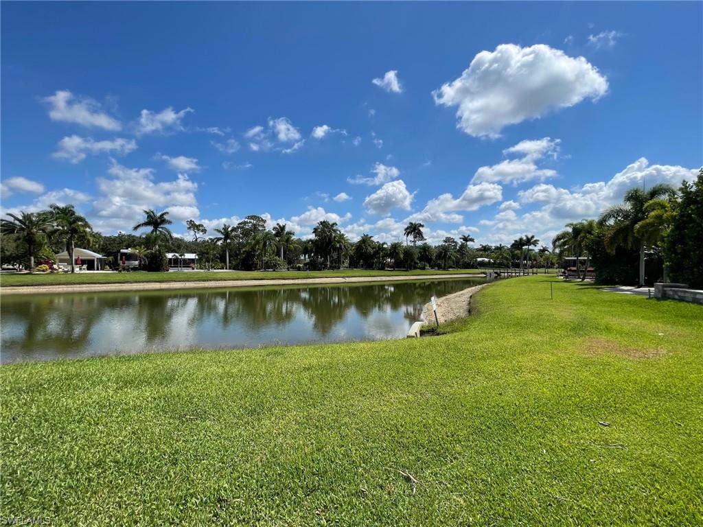 RIVERBEND MOTORCOACH RESORT - Land