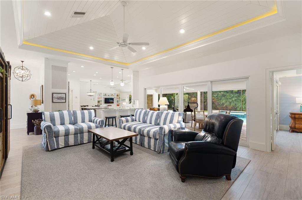PARK SHORE - Residential
