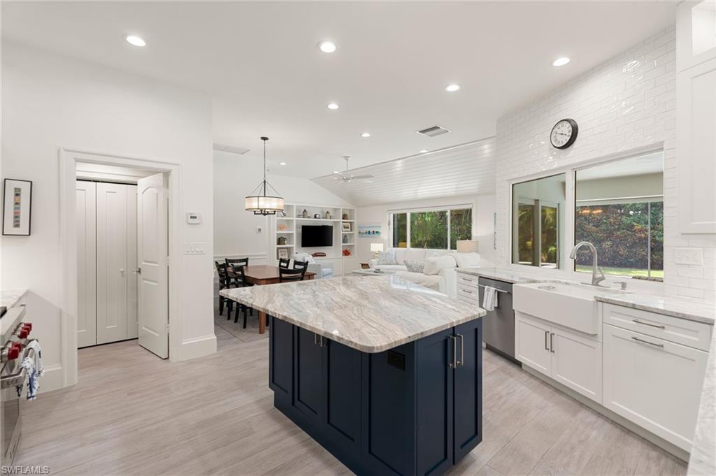 PARK SHORE - Residential