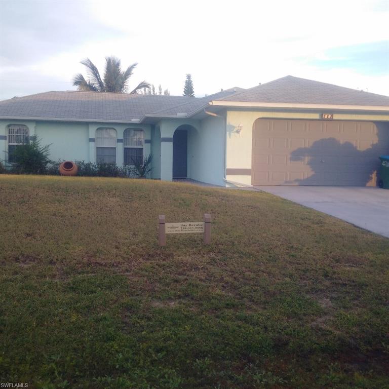 JUST REDUCED AGAIN!!! Priced to sell! This three bedroom, two bath has a great room floor plan in nice quiet area. Master bath has dual sinks and large walk in shower. Kitchen has island that also doubles as breakfast bar.
Designated area for dining table. Large screened in lanai. Make your appointment today!