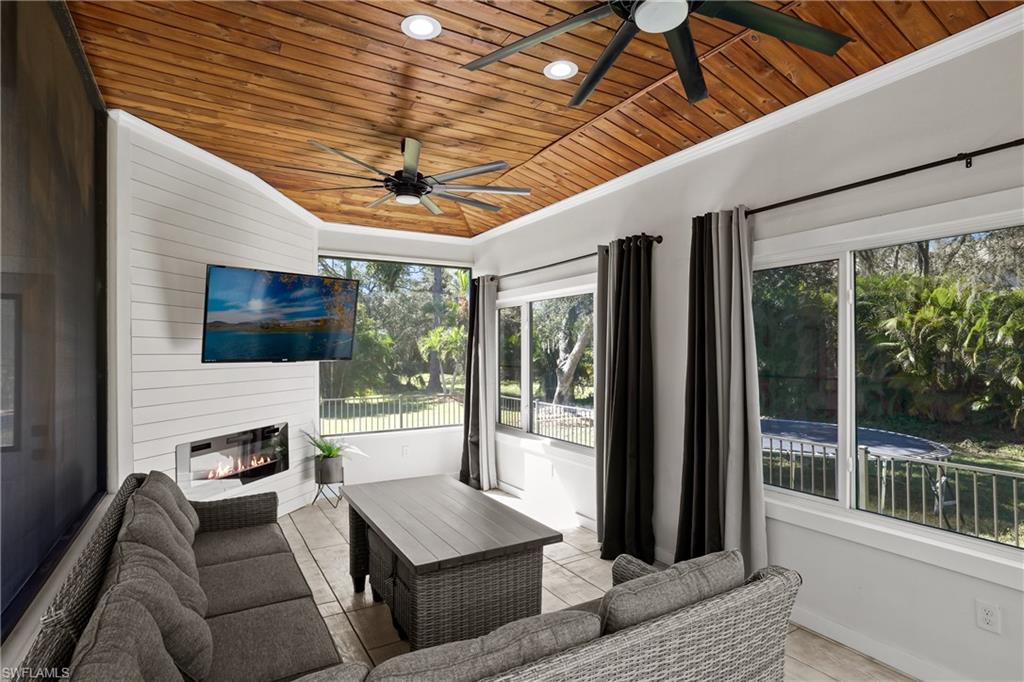 SKYLINE WOODS - Residential