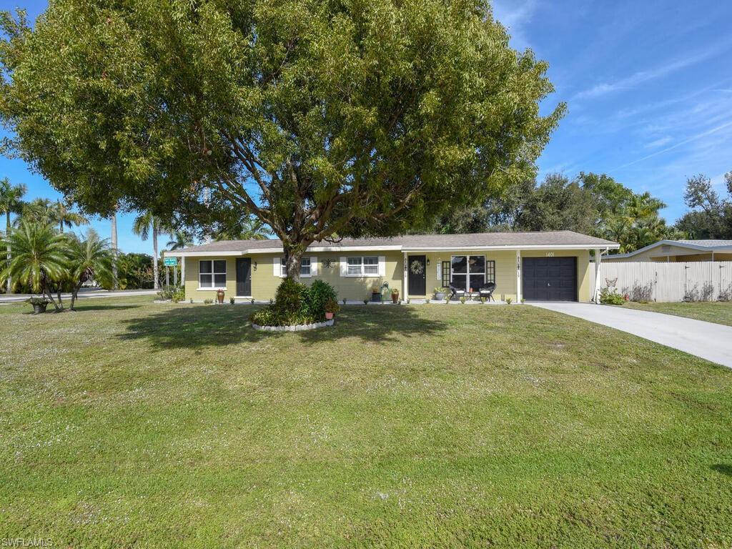 PRICE REDUCTION - MOTIVATED SELLER! Charmingly renovated home off McGregor! Super location near dining, greenmarket, shopping, Alliance of the Arts and Fort Myers High and Bishop Verot.  3/2 with one car garage, remodeled kitchen and dining area, fenced backyard, new a/c and duct work 2018, new driveway, tile throughout.  Floor plan could be easily adapted to mother in law suite.  Bonus room currently being used as master suite.
