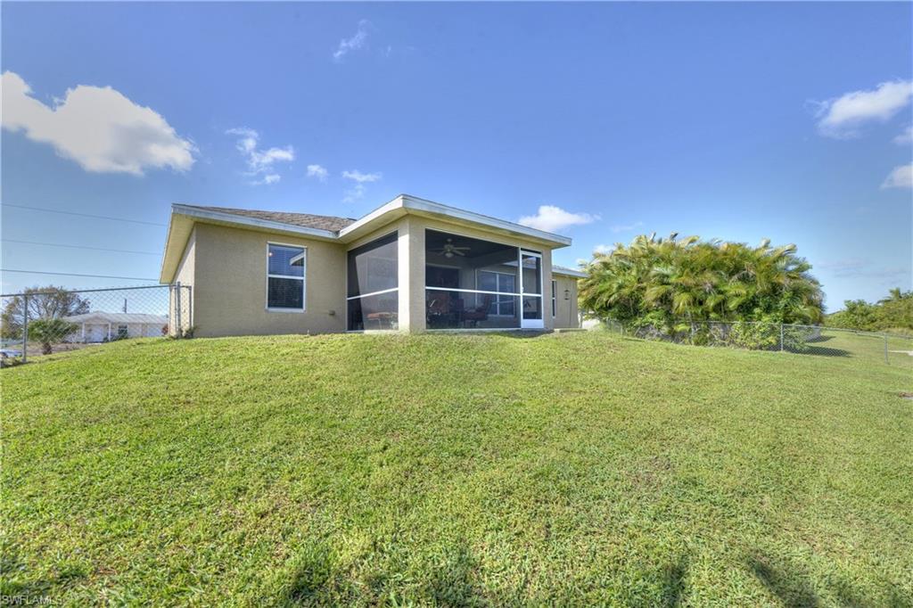 CAPE CORAL - Residential