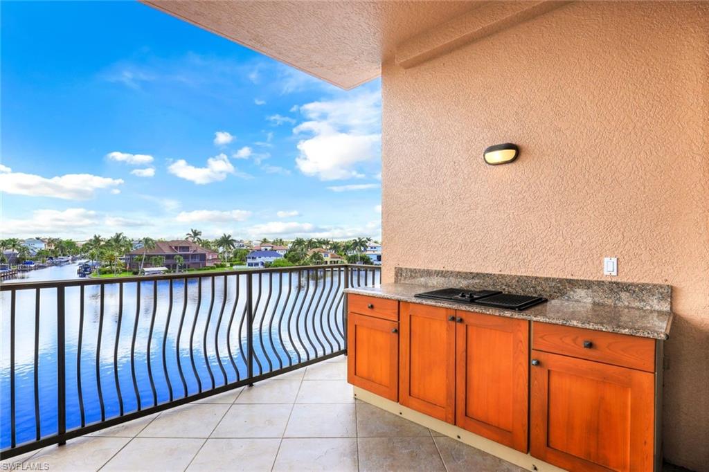 VANDERBILT BEACHCOMBER - Residential