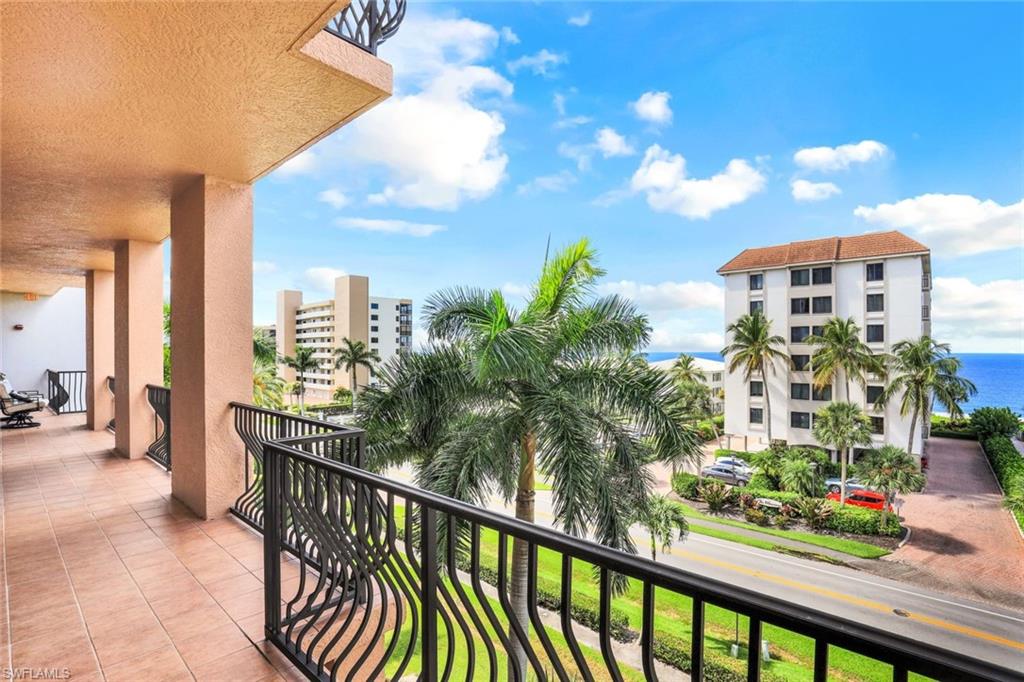 VANDERBILT BEACHCOMBER - Residential