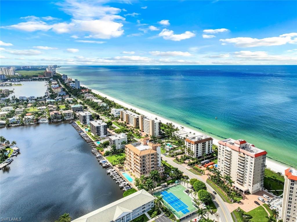 VANDERBILT BEACHCOMBER - Residential