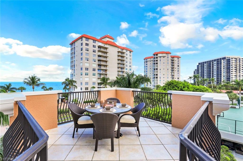 VANDERBILT BEACHCOMBER - Residential