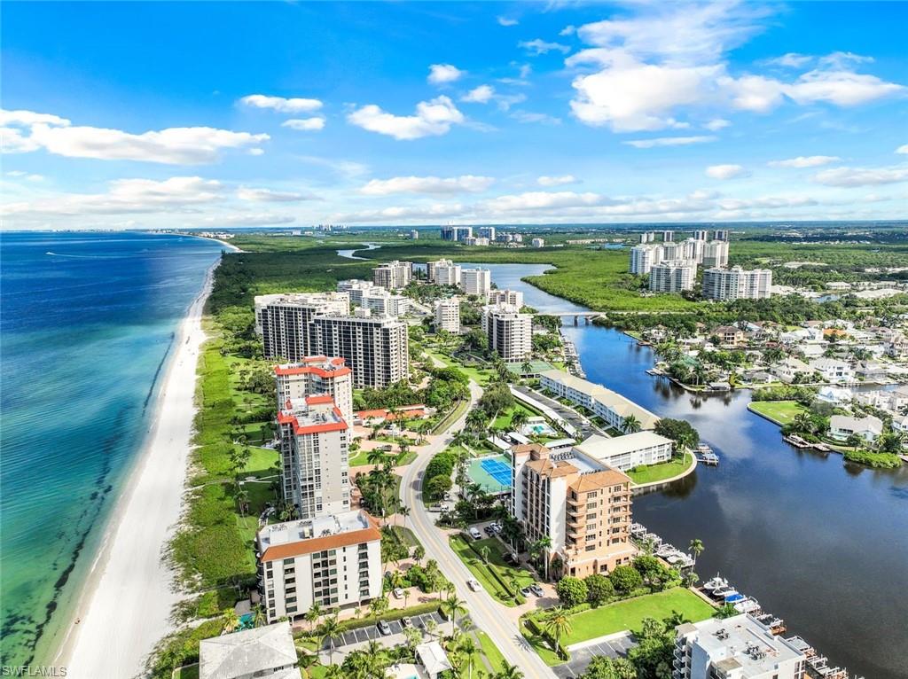 VANDERBILT BEACHCOMBER - Residential