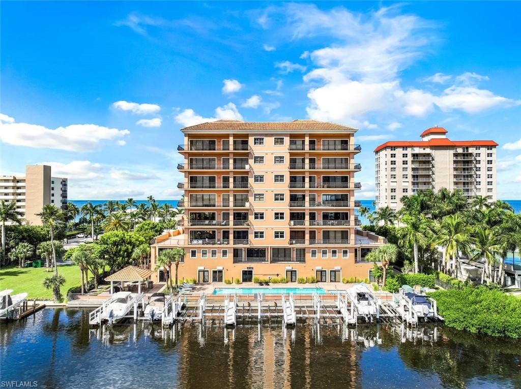 VANDERBILT BEACHCOMBER - Residential