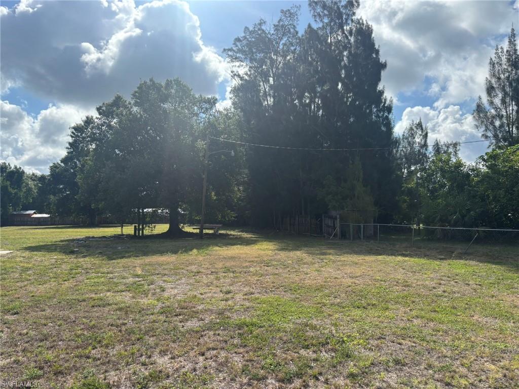 SUNCOAST ESTATE - Land