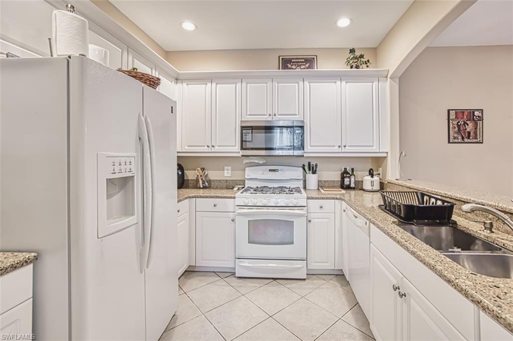COTTONWOOD BEND - Residential Lease