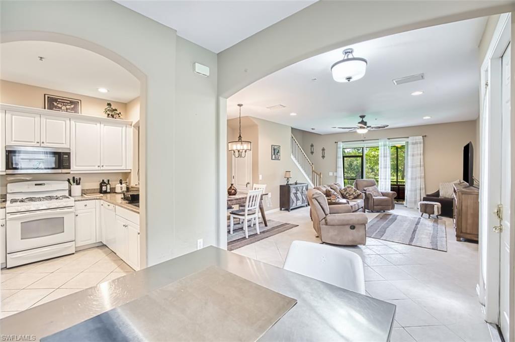 COTTONWOOD BEND - Residential Lease