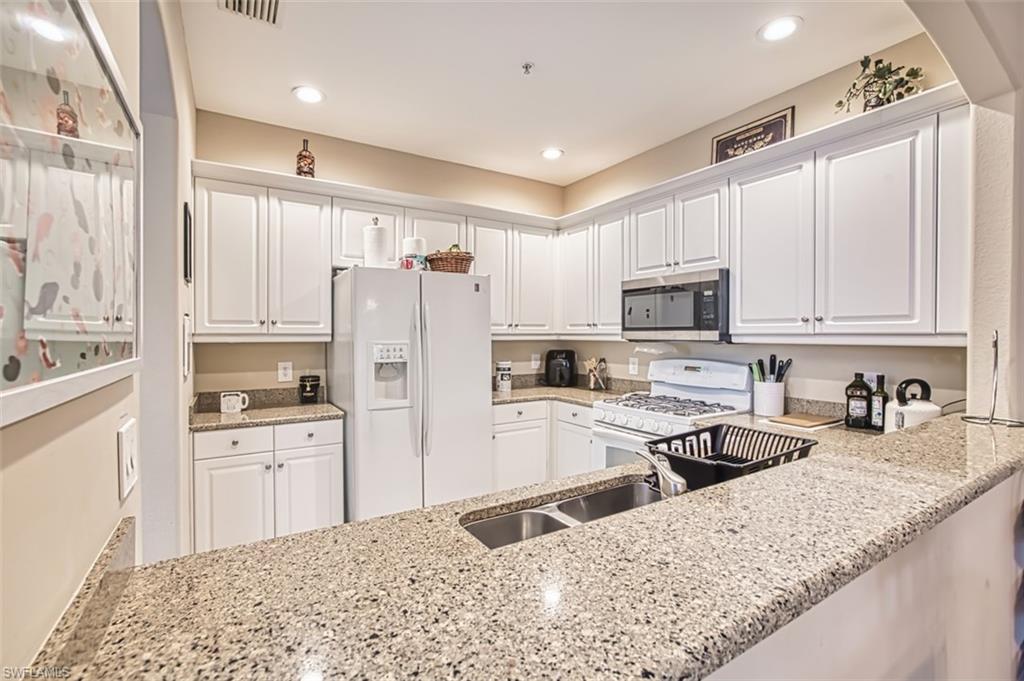 COTTONWOOD BEND - Residential Lease