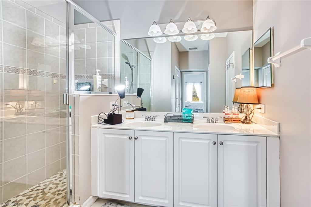 COTTONWOOD BEND - Residential Lease